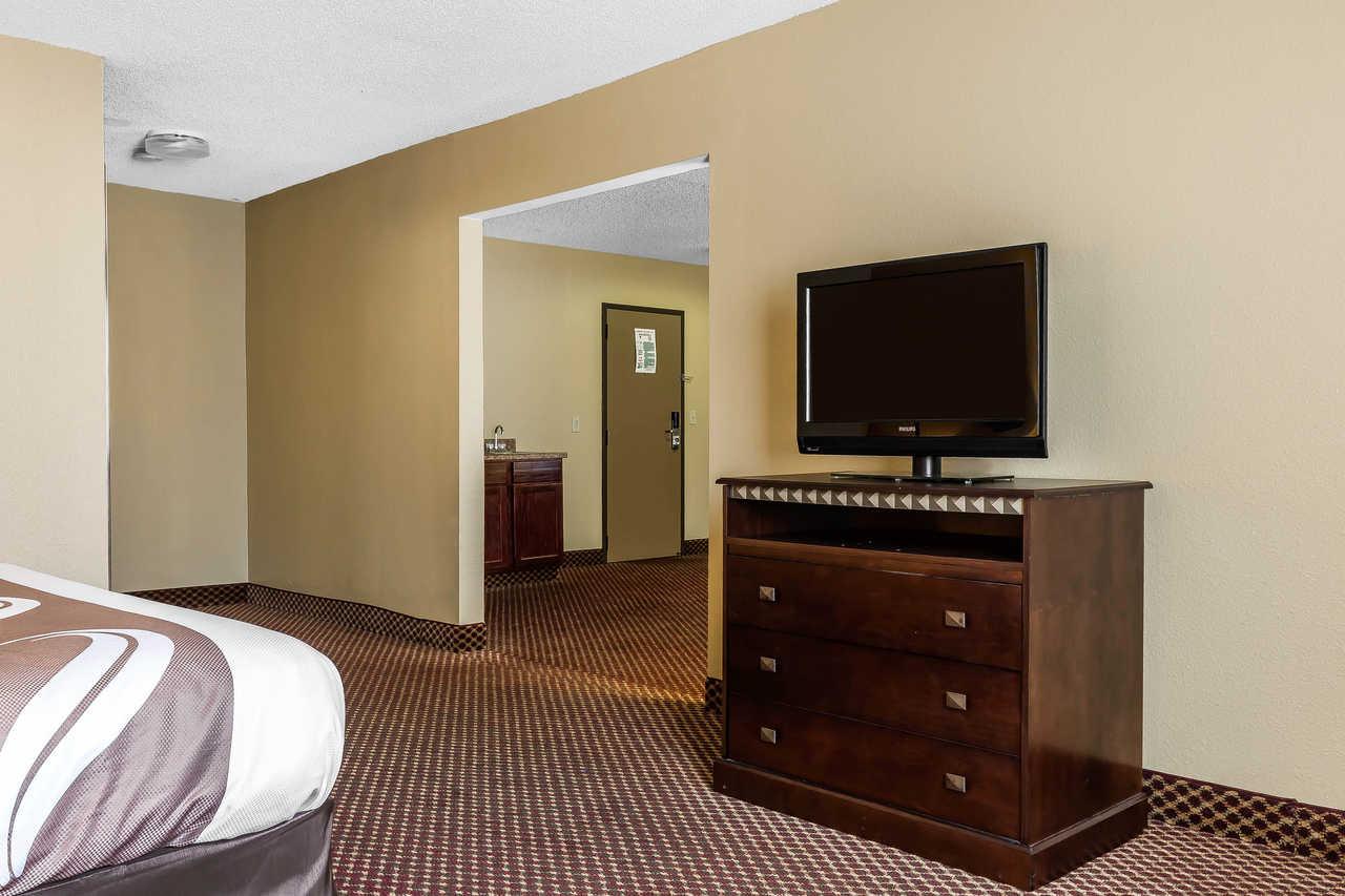 Quality Inn & Suites Bloomington I-55 And I-74 מראה חיצוני תמונה